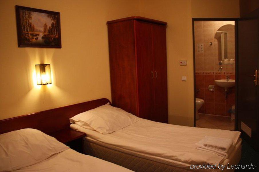 Hotel Ossowski Swarzędz Habitación foto